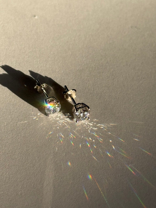 SOLÉA—Solitaire Studs