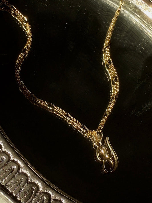 FOR YEU—Pendant & Figaro Chain Stack