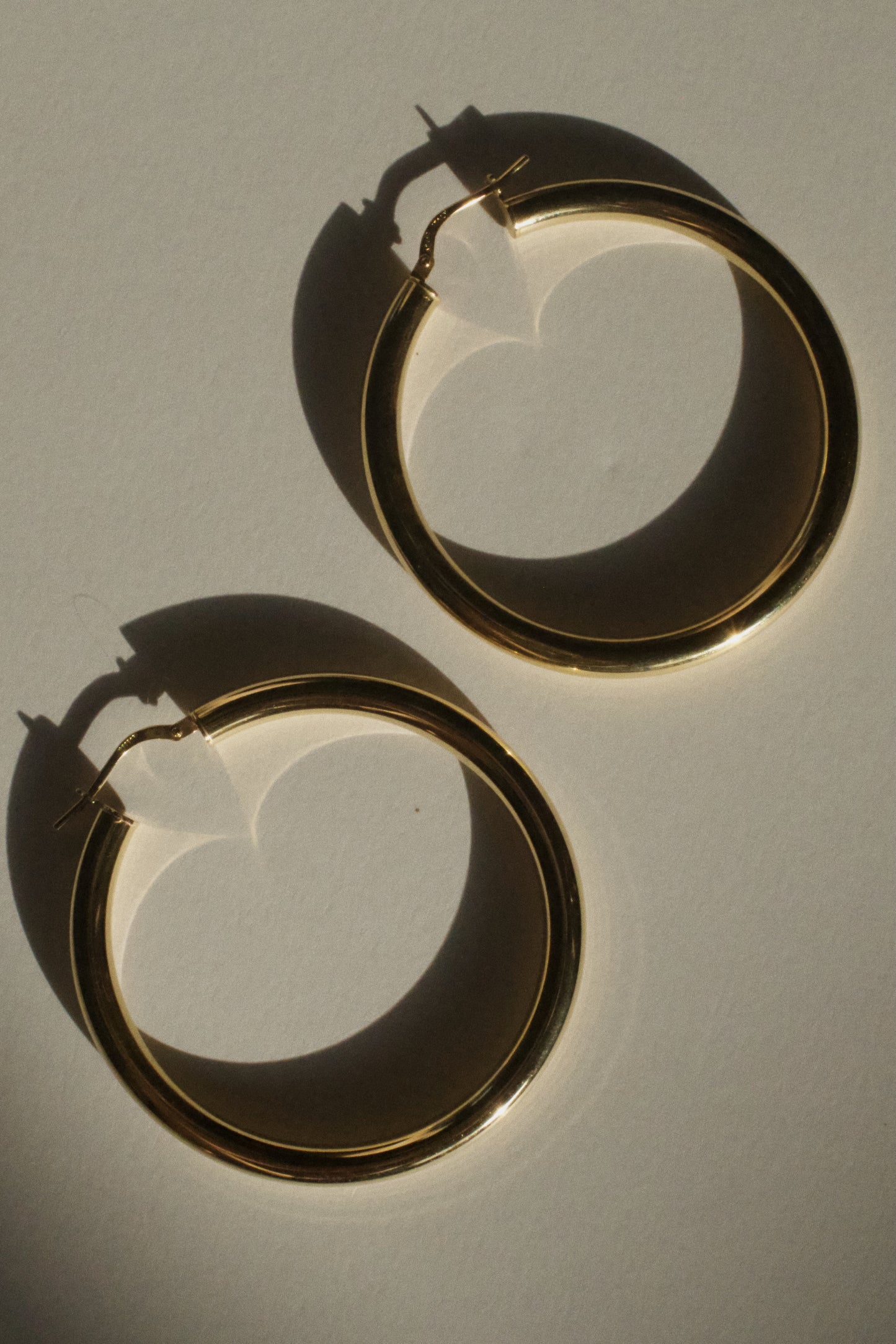 YVIE—3mm 14k Gold Hoops