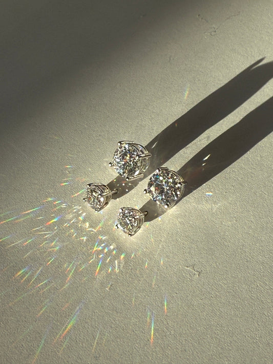 SOLÉA—Solitaire Studs