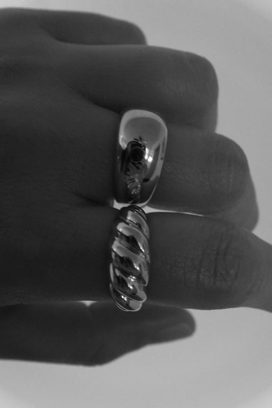 SELENE—Croissant Ring